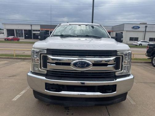 Oxford White 2018 Ford F-250 XLT