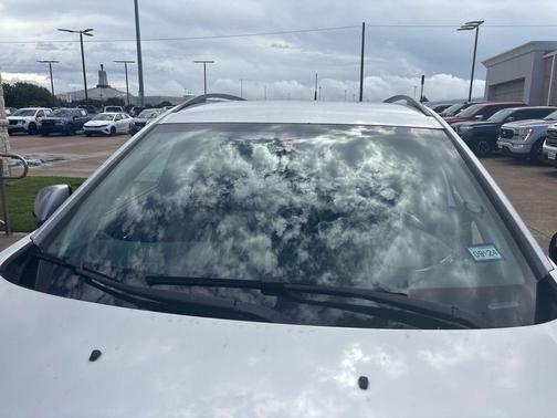 Radiant Silver Metallic 2014 Cadillac SRX Base