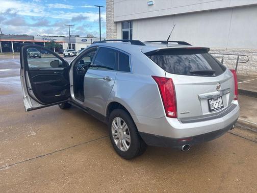 Radiant Silver Metallic 2014 Cadillac SRX Base
