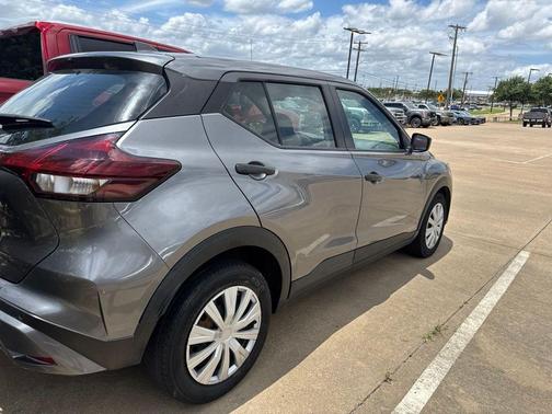 Gun Metallic 2021 Nissan Kicks S