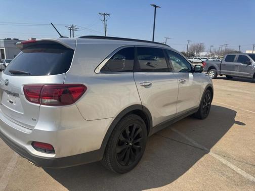 2020 Kia Sorento S
