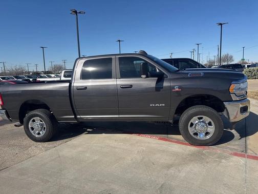 2021 RAM 2500 Big Horn Crew Cab 4x4 6'4' Box