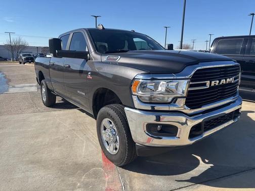 2021 RAM 2500 Big Horn Crew Cab 4x4 6'4' Box