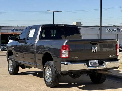 2021 RAM 2500 Big Horn Crew Cab 4x4 6'4' Box