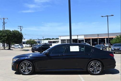 2022 BMW 750 i xDrive