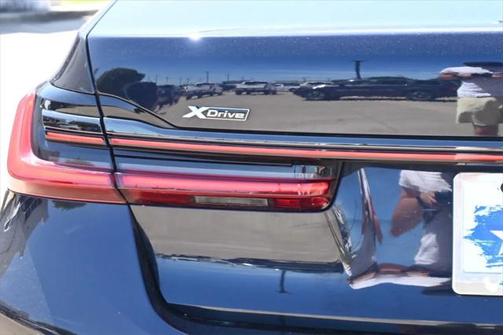 2022 BMW 750 i xDrive