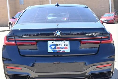 2022 BMW 750 i xDrive