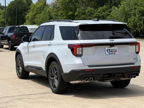 Space White Metallic 2026 Ford Explorer ST