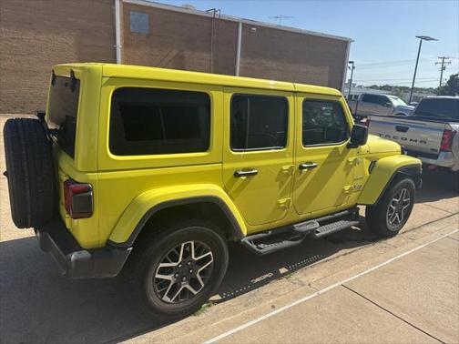2024 Jeep Wrangler 4-Door Sahara 4x4