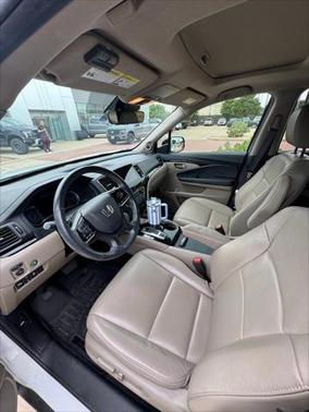 2021 Honda Pilot Touring 8-Passenger