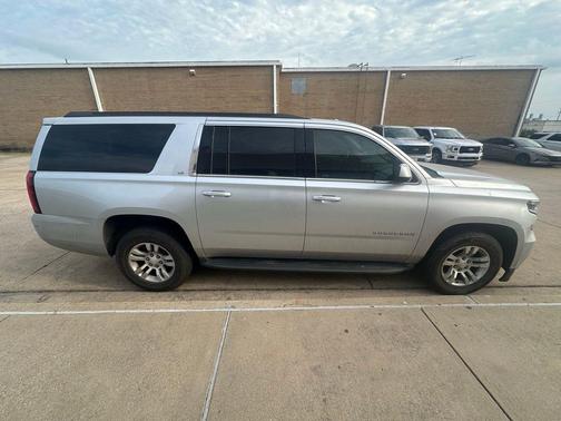 Silver Ice Metallic 2016 Chevrolet Suburban LS