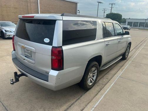 Silver Ice Metallic 2016 Chevrolet Suburban LS