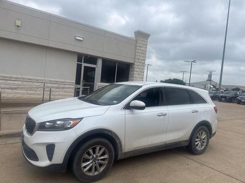 Snow White Pearl 2019 Kia Sorento L