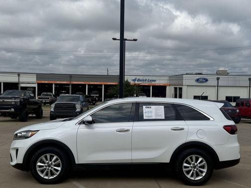 Snow White Pearl 2019 Kia Sorento L