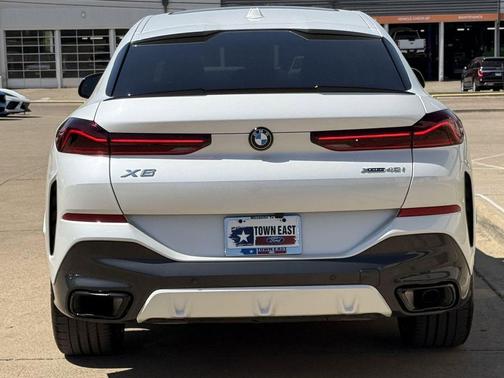 White Metallic 2024 BMW X6 xDrive40i