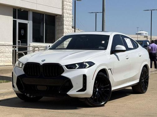 White Metallic 2024 BMW X6 xDrive40i