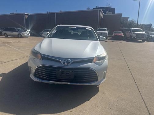 2016 Toyota Avalon XLE
