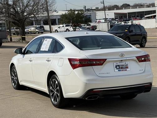 2016 Toyota Avalon XLE
