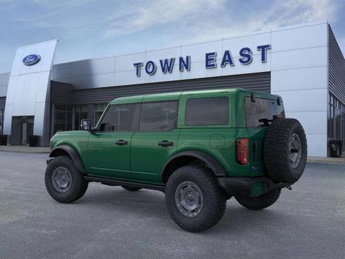 Eruption Green Metallic 2025 Ford Bronco Badlands