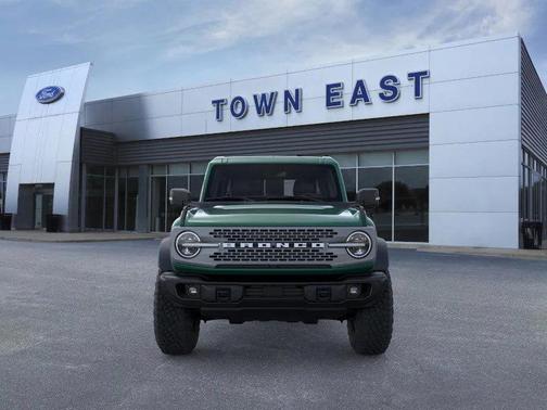 Eruption Green Metallic 2025 Ford Bronco Badlands