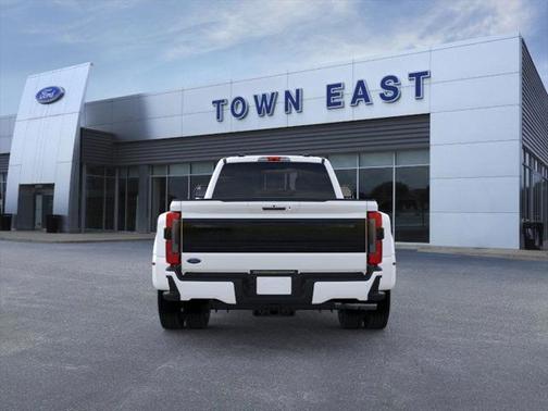 2025 Ford F-450 Platinum