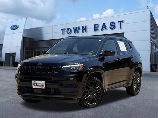Diamond Black Crystal Pearlcoat 2023 Jeep Compass High Altitude