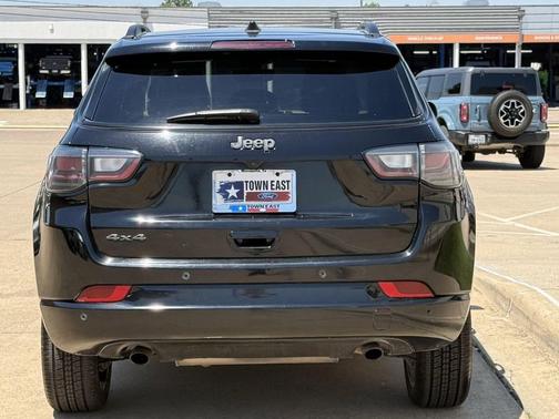 Diamond Black Crystal Pearlcoat 2023 Jeep Compass High Altitude