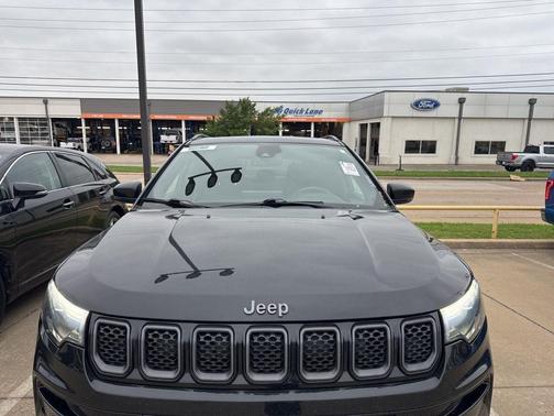 Diamond Black Crystal Pearlcoat 2023 Jeep Compass High Altitude