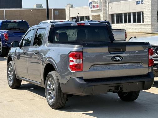 Carbonized Gray Metallic 2026 Ford Maverick XLT