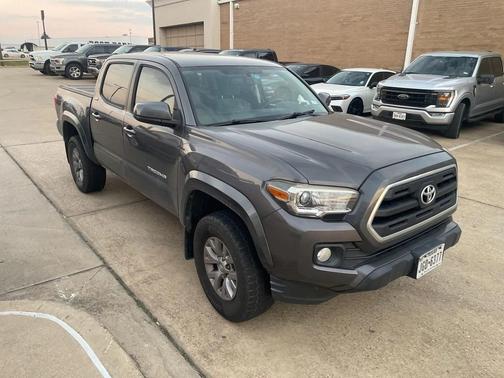 2017 Toyota Tacoma SR5