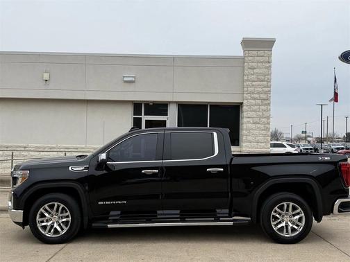 2022 GMC Sierra 1500 SLT