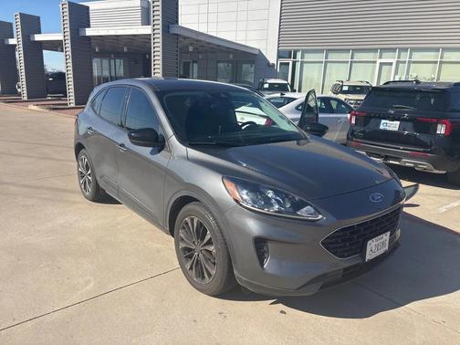 2022 Ford Escape SE