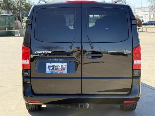 2023 Mercedes-Benz Metris Base