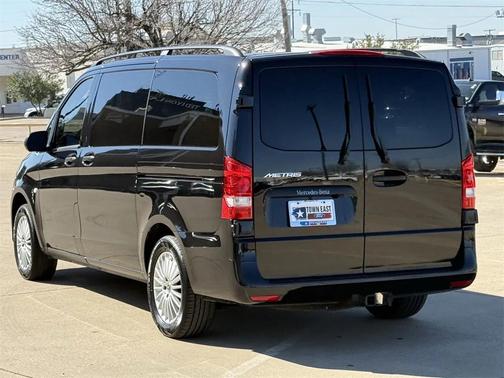 2023 Mercedes-Benz Metris Base