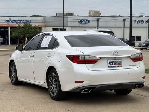 White Pearl 2016 Lexus ES 350 Base