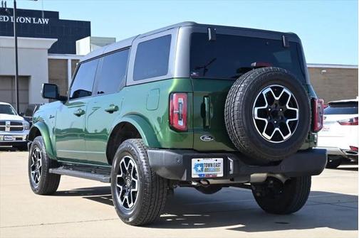 2024 Ford Bronco Outer Banks