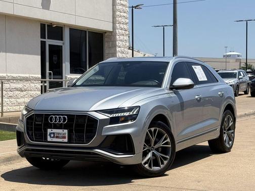 Satellite Silver Metallic 2023 Audi Q8 55 Premium Plus