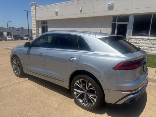 Satellite Silver Metallic 2023 Audi Q8 55 Premium Plus