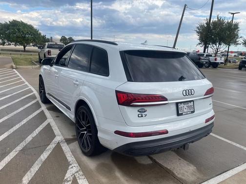 2021 Audi Q7 55 Prestige