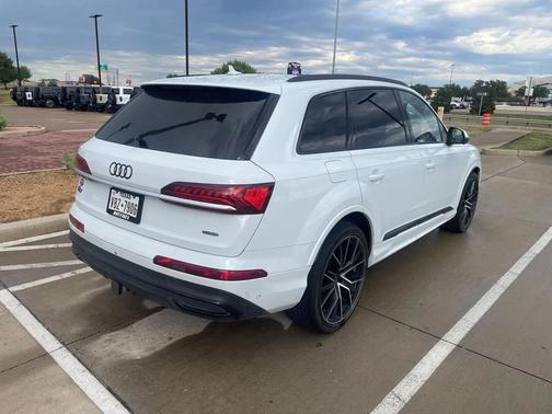 2021 Audi Q7 55 Prestige