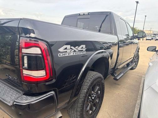 Diamond Black Crystal Pearlcoat 2019 RAM 2500 Laramie Mega Cab 4x4 6'4' Box