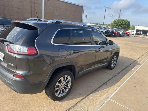 Granite Crystal Metallic Clearcoat 2019 Jeep Cherokee Latitude Plus