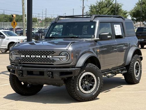 Carbonized Gray Metallic 2023 Ford Bronco Badlands