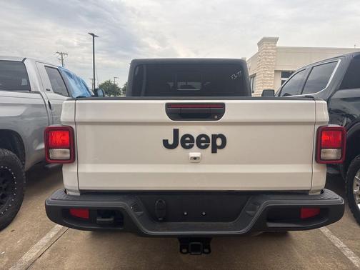 Bright White Clearcoat 2022 Jeep Gladiator Sport S