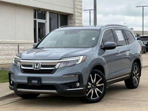 2022 Honda Pilot Touring 8-Passenger