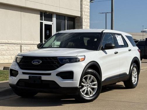 Oxford White 2021 Ford Explorer