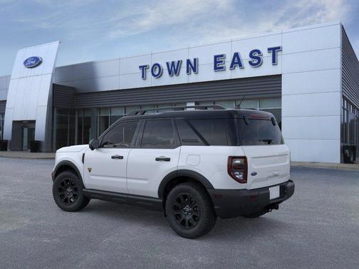 Space White Metallic 2026 Ford Bronco Sport Badlands