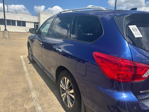 Caspian Blue Metallic 2019 Nissan Pathfinder S
