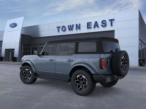 Azure Gray Metallic Tri-Coat 2025 Ford Bronco Outer Banks
