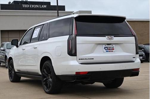 2022 Cadillac Escalade ESV Sport